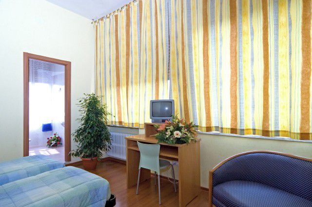 Casa Per Ferie Oasi San Giuseppe Hotel Rome Room photo